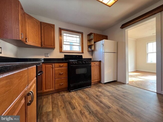 Building Photo - 5810 Mt Vernon Dr