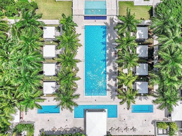 Building Photo - 2627 S Bayshore Dr