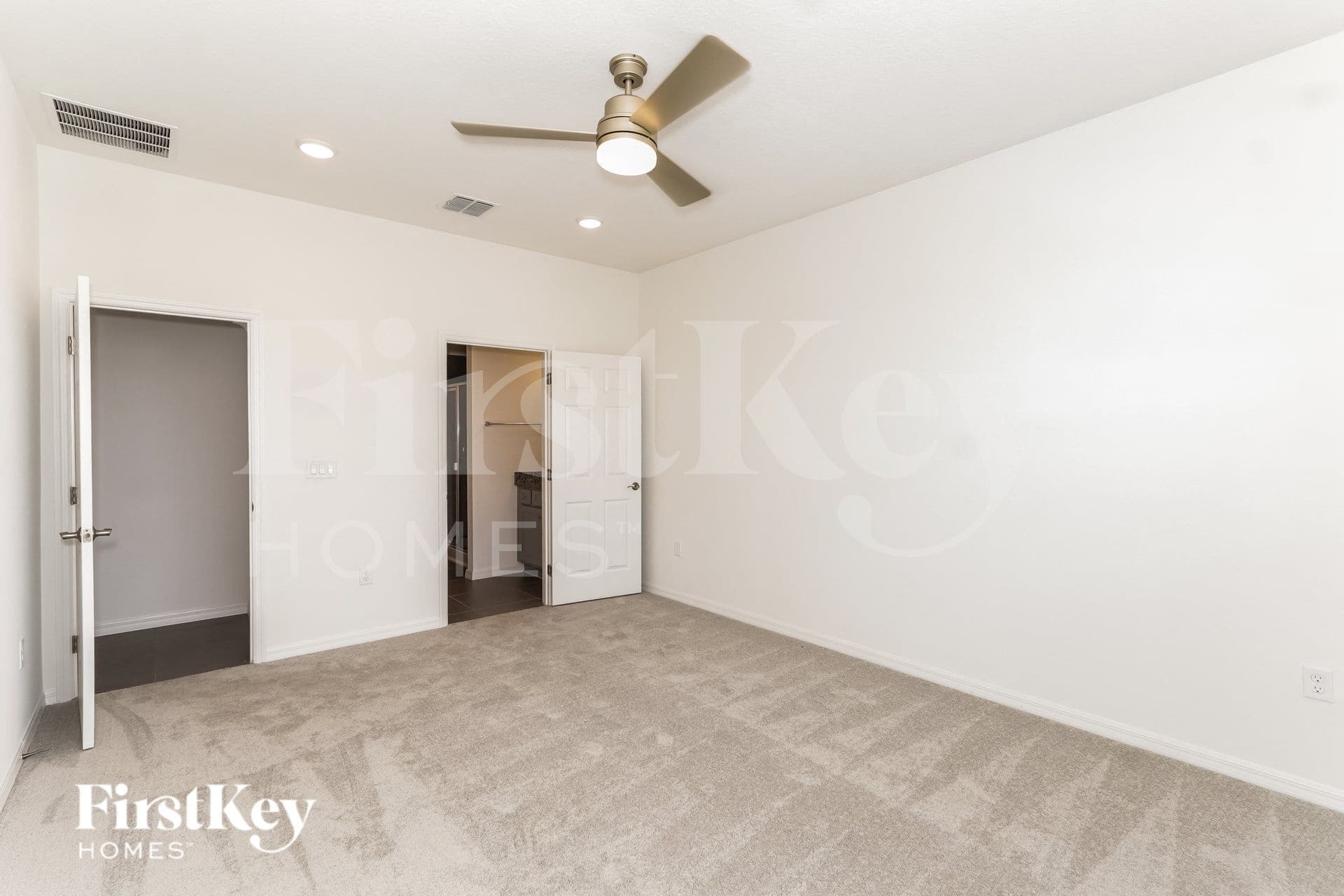 Building Photo - 331 Corbel Ln