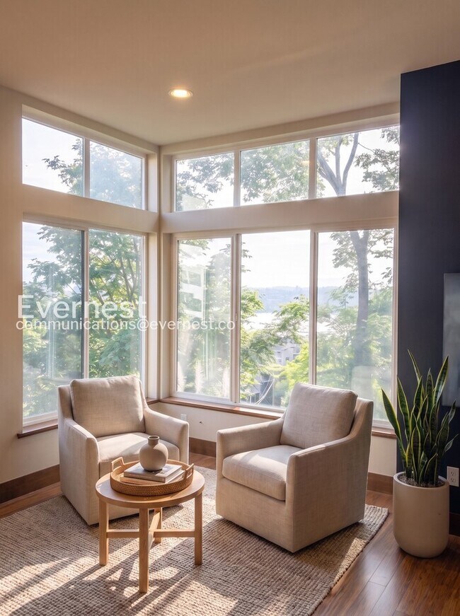 Building Photo - PROMO: Get 50% Off the First Full Month’s Rent when you Move In by 8/15/2026!/3-Bed/2.5-Bath Mode...