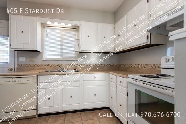 Building Photo - 405 E Stardust Dr