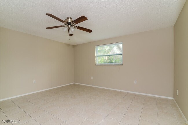 Building Photo - 312 Monet Dr