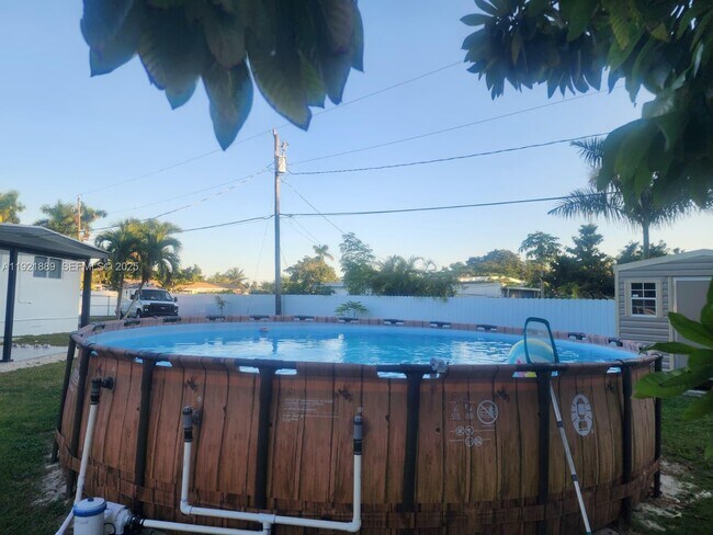 Building Photo - 27000 SW 145th Ave