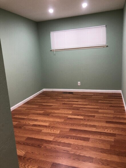 Building Photo - 1675 Whitwood Ln