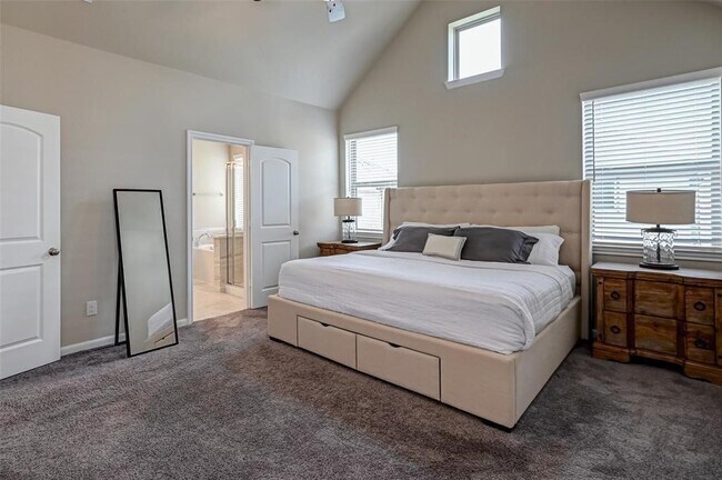 Building Photo - 5542 Sallow Bay Ln