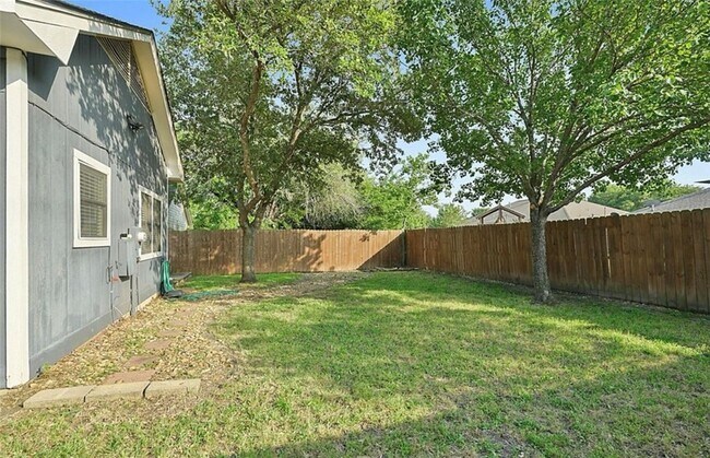 Building Photo - 4022 Windfree Dr
