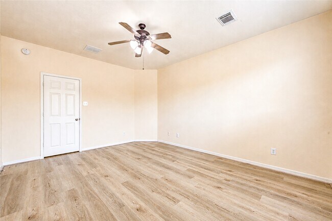 Building Photo - 7419 Sabinal Creek Dr