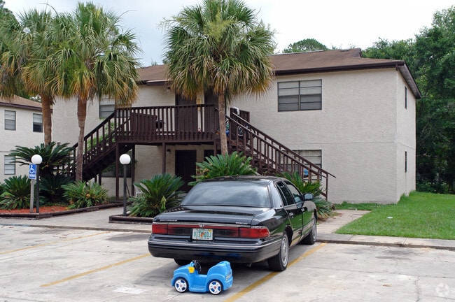 Primary Photo - Tyndall Lake Apartments