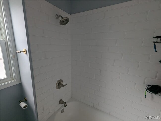 Building Photo - 116 Southside Pkwy