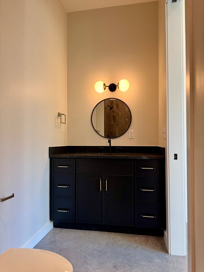 Building Photo - 1861 Zeta Way