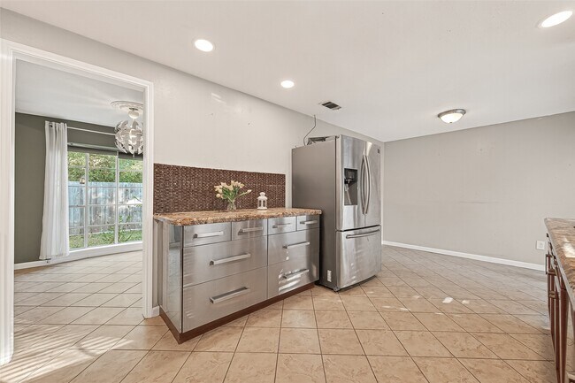 Building Photo - 13702 Ella Lee Ln