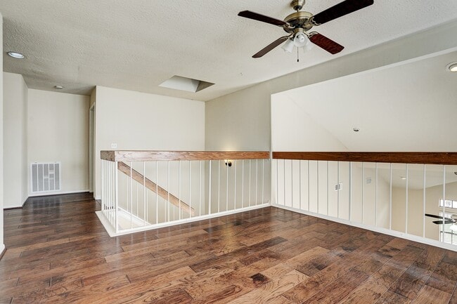 Building Photo - 1538 Ainsdale Dr