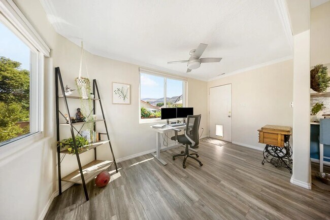 Building Photo - Spacious 6 Bedroom Home in La Verkin!