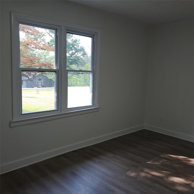 Building Photo - 5329 Searsville Rd