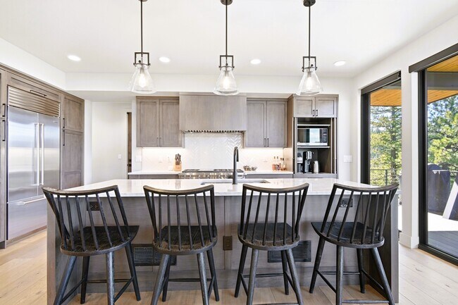 Building Photo - 4475 Forest Trail