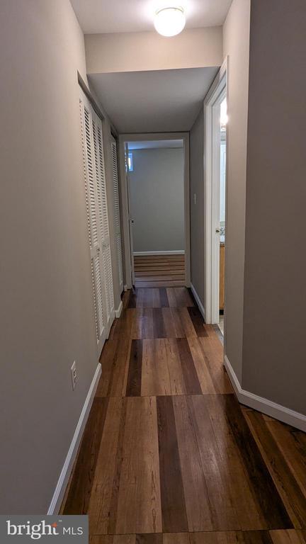 Building Photo - 1875 Tiger Lily Cir