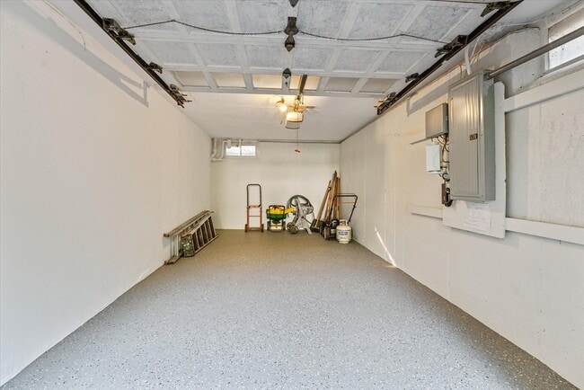 Building Photo - 36 Delmar Ave