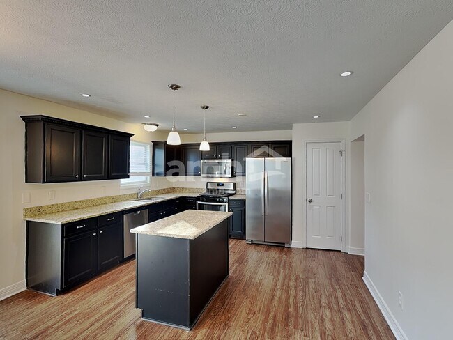 Building Photo - 629 Lanning St