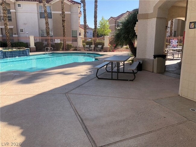 Building Photo - 8555 W Russell Rd