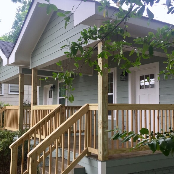 Front Porch - 1707 Oxmoor Rd