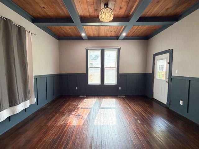 Building Photo - 405 E Denton St