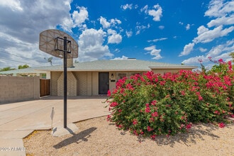 Building Photo - 4442 N 18th Ave