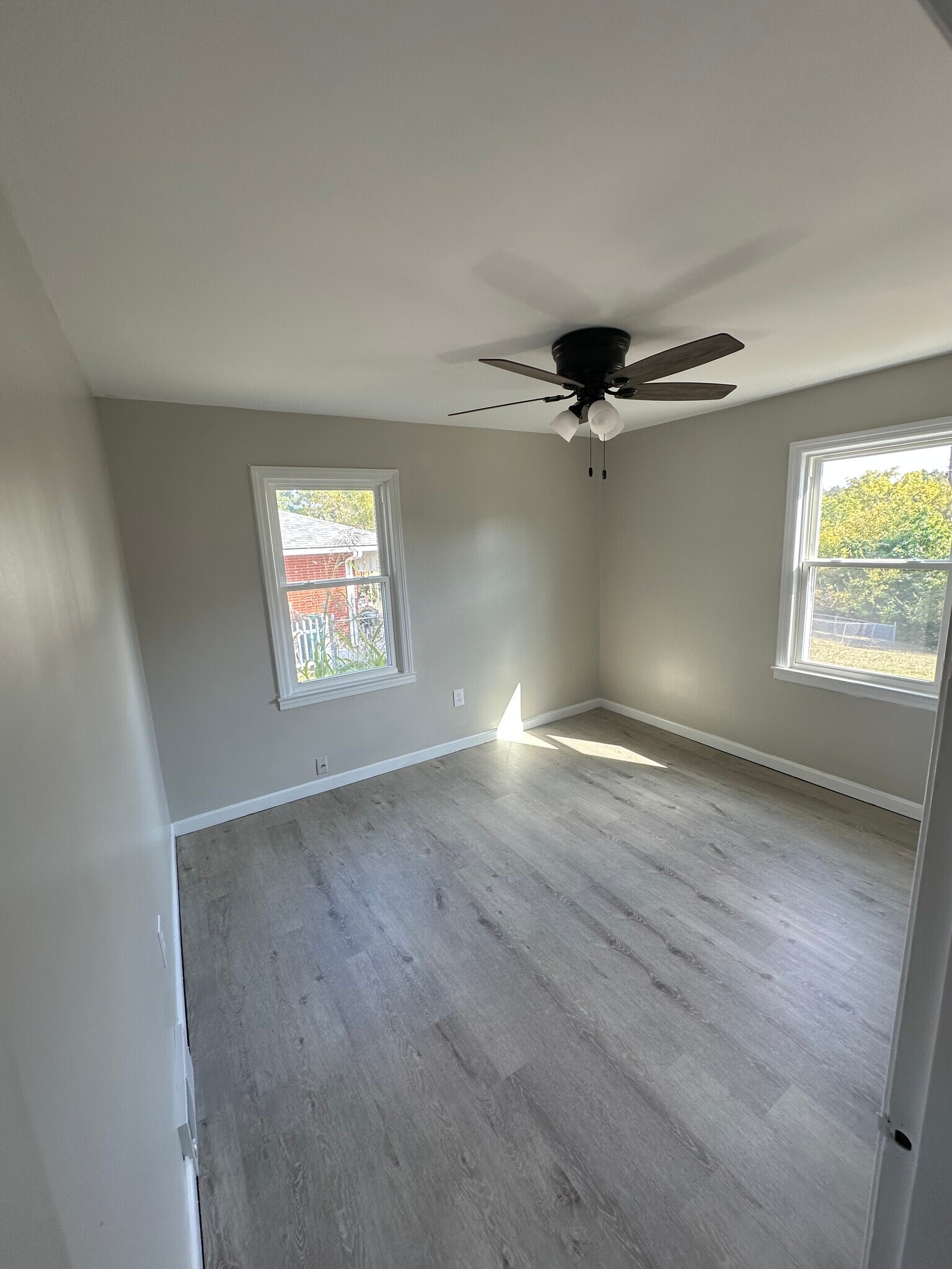 Building Photo - 617 Westridge Dr