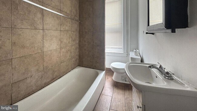 Building Photo - 56 N Dewey St