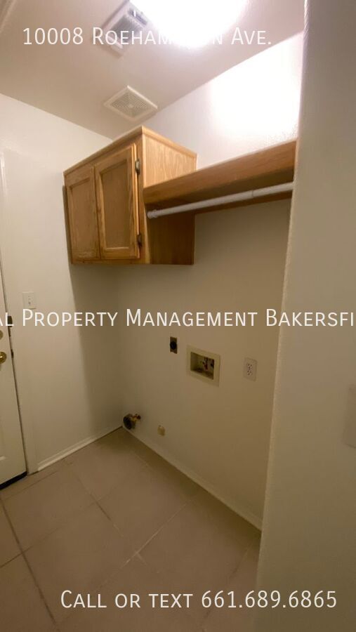 Building Photo - 10008 Roehampton Ave