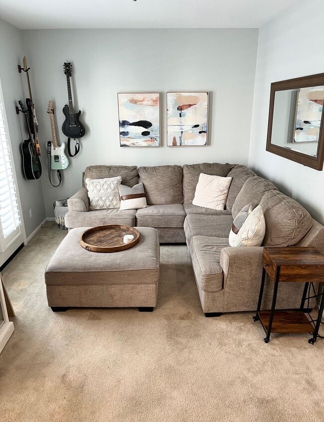 Building Photo - 3BD 2.5BA 2CAR Garage