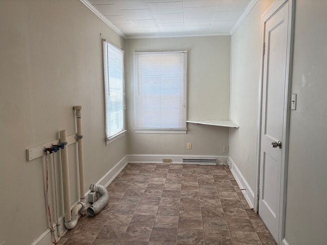 Building Photo - 2 Bedroom, 1 Bathroom House in High Point!