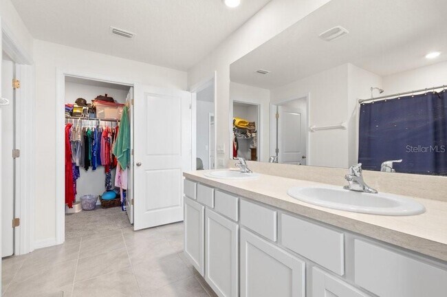 Building Photo - 5439 Logan Cave Ave