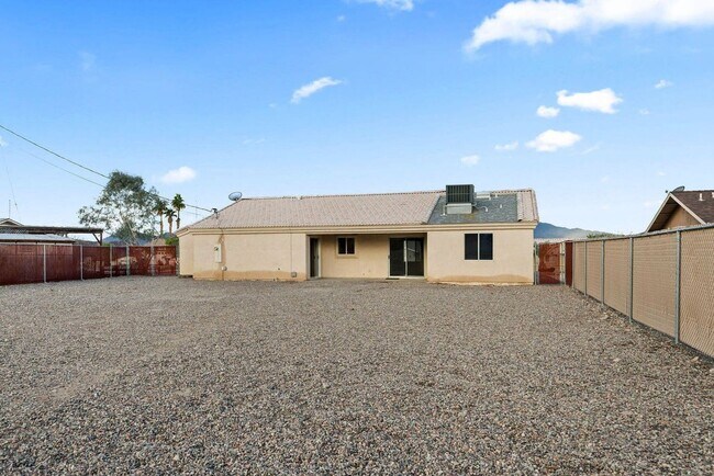 Building Photo - 3001 Indian Land Dr