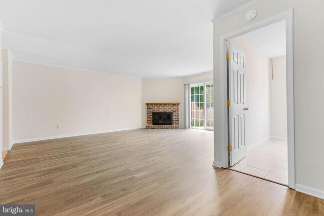 Building Photo - 303 Kidwelly Ct