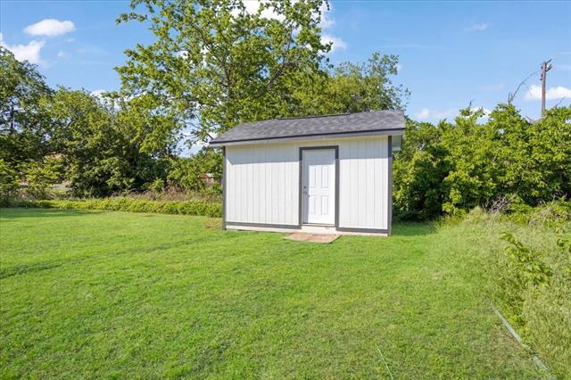 Building Photo - 407 Bonham St