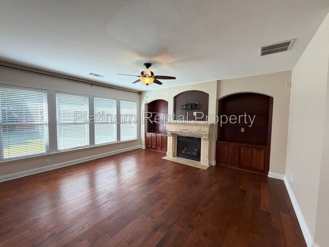 Building Photo - 4315 Avondale Ln