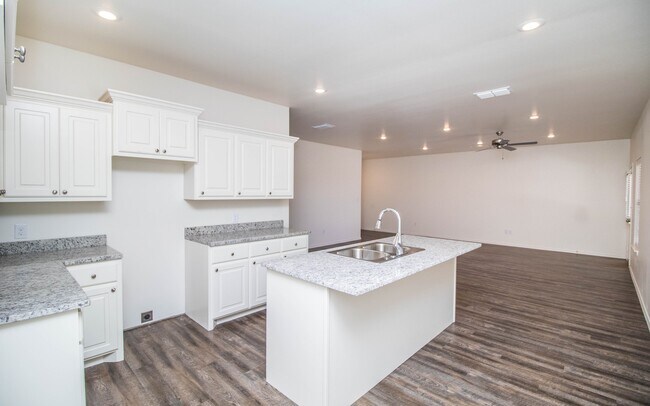 Building Photo - 6925 20th St