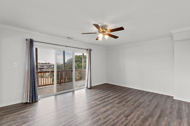 Building Photo - Beachside Living with Beautiful Water Views