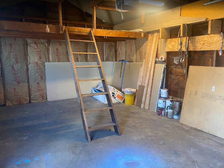 Building Photo - 2450 Wantland Ave