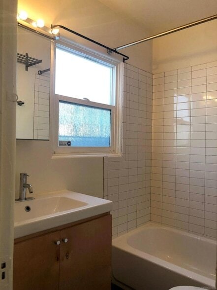 Building Photo - 4072 Meade Ave