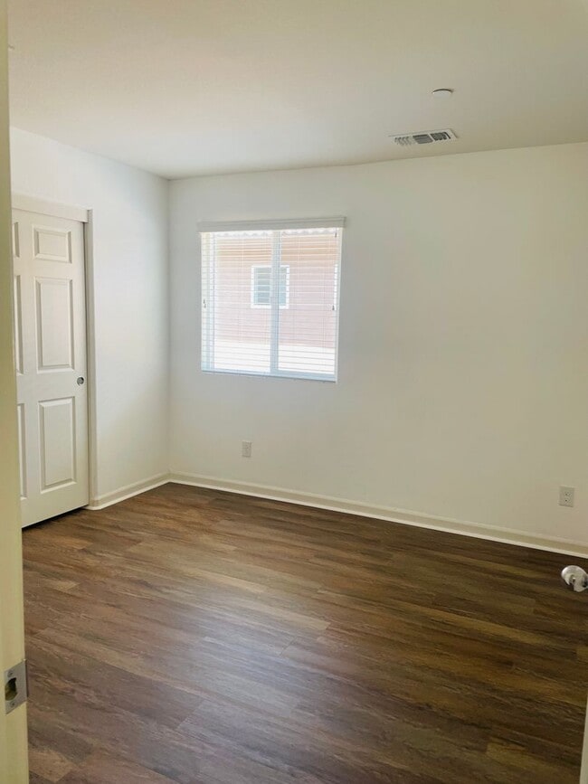 Building Photo - 2912 Portage Way