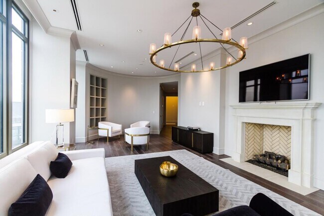 Building Photo - 3376 Peachtree Rd NE