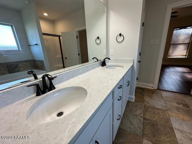 Building Photo - 300 Sparrowhawk St