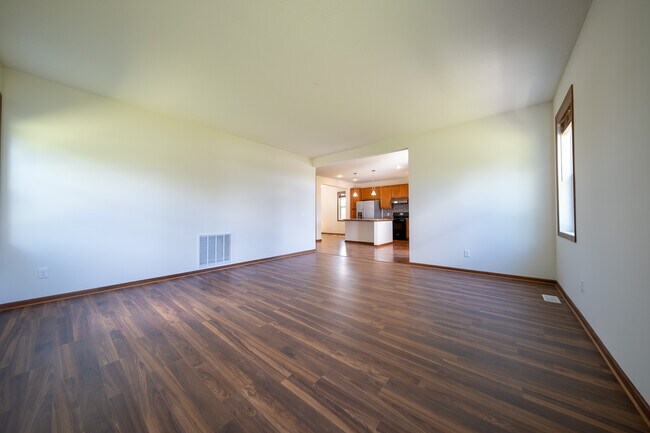 Building Photo - 1814 Spring Creek Dr
