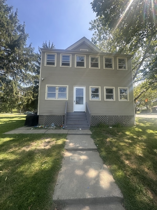 Building Photo - 1026 W Schaaf Rd
