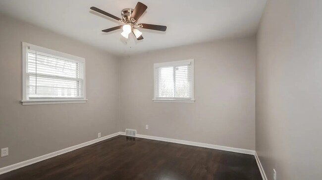 Building Photo - 1270 Del Rey Dr