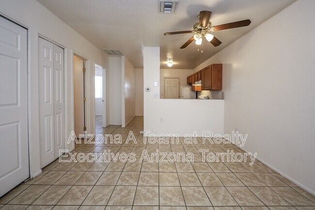 Building Photo - 2635 N Fontana Ave