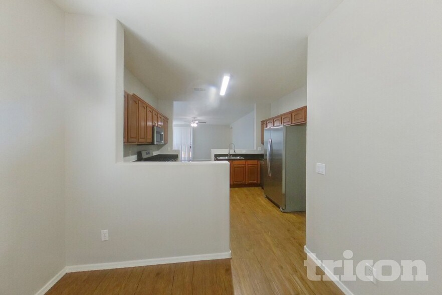 Building Photo - 36497 W Barcelona Ln
