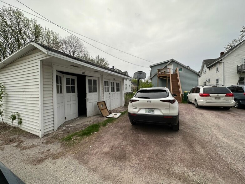 Building Photo - 514 Mather St