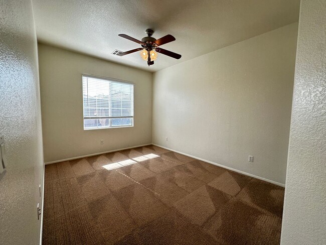 Building Photo - SKY RIDGE